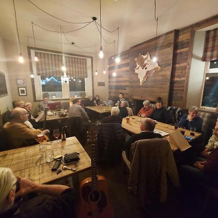 Trawden Arms Community Owned Pub Hotel Winewall Екстериор снимка