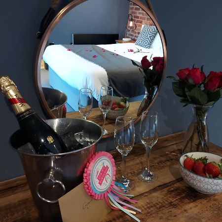 Trawden Arms Community Owned Pub Hotel Winewall Екстериор снимка