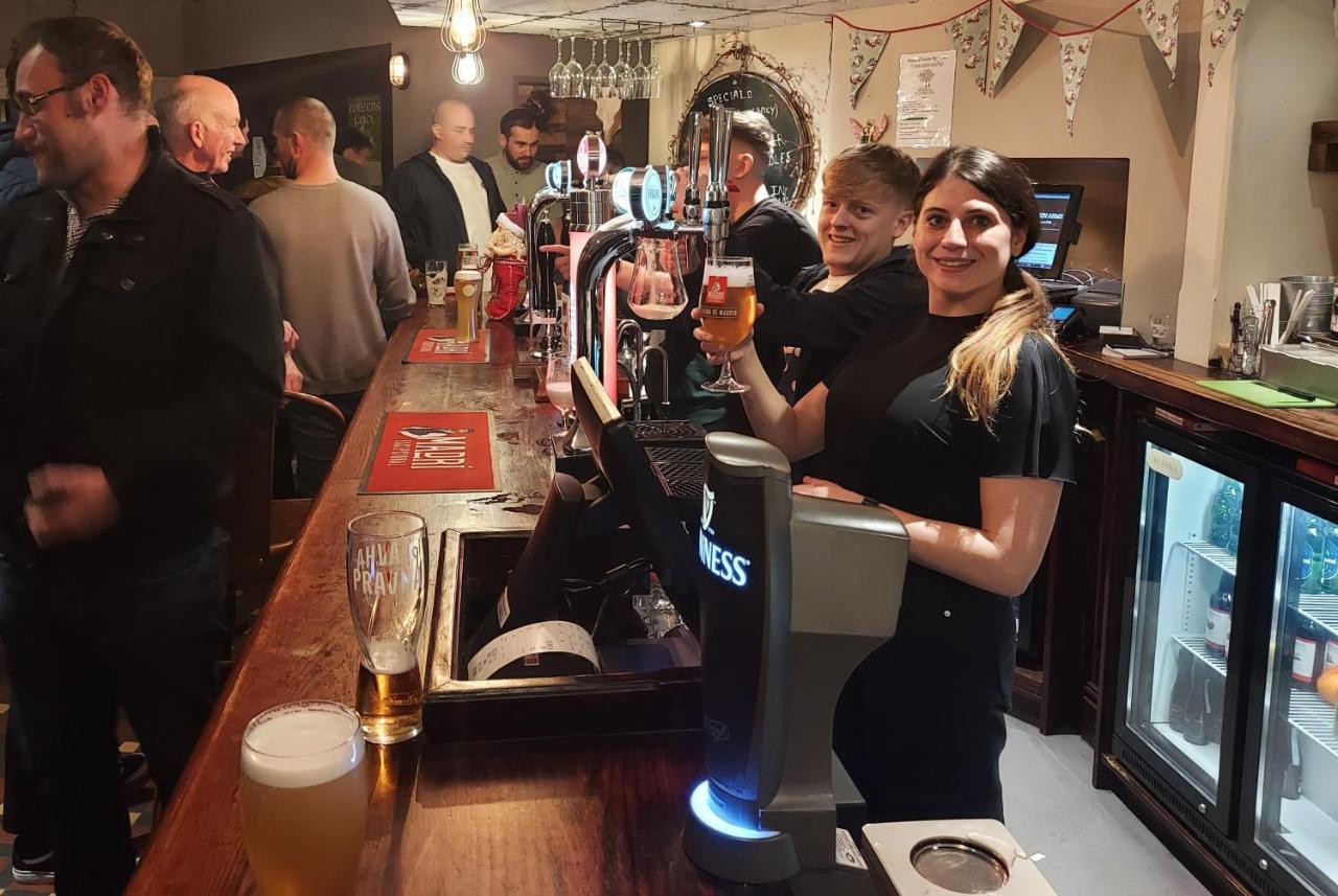 Trawden Arms Community Owned Pub Hotel Winewall Екстериор снимка