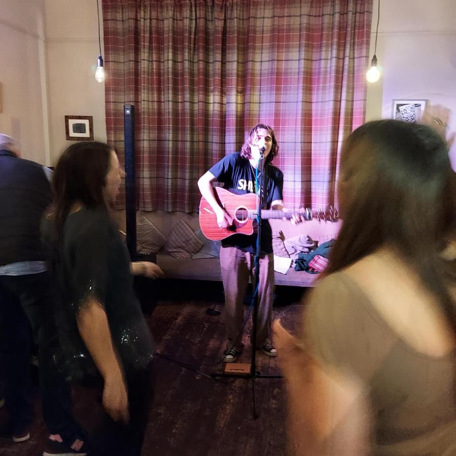 Trawden Arms Community Owned Pub Hotel Winewall Екстериор снимка