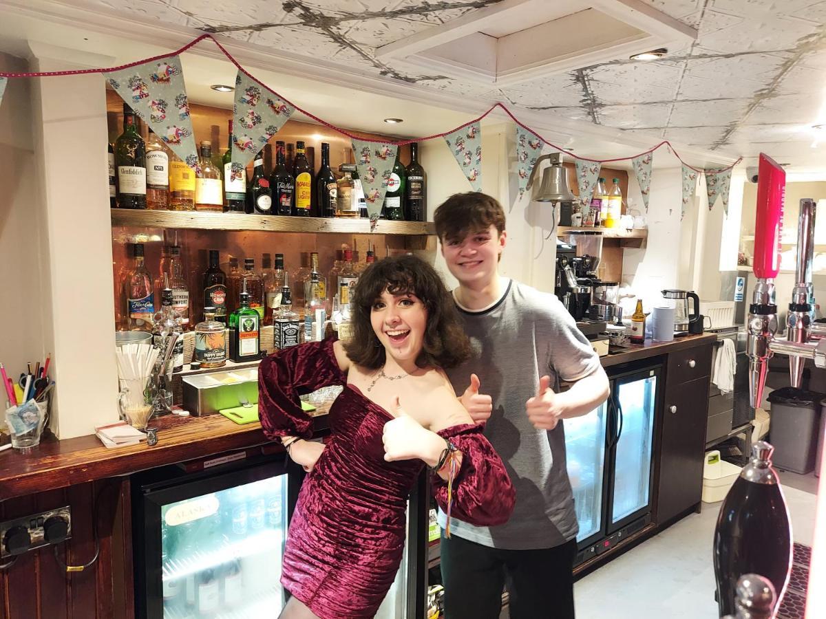 Trawden Arms Community Owned Pub Hotel Winewall Екстериор снимка