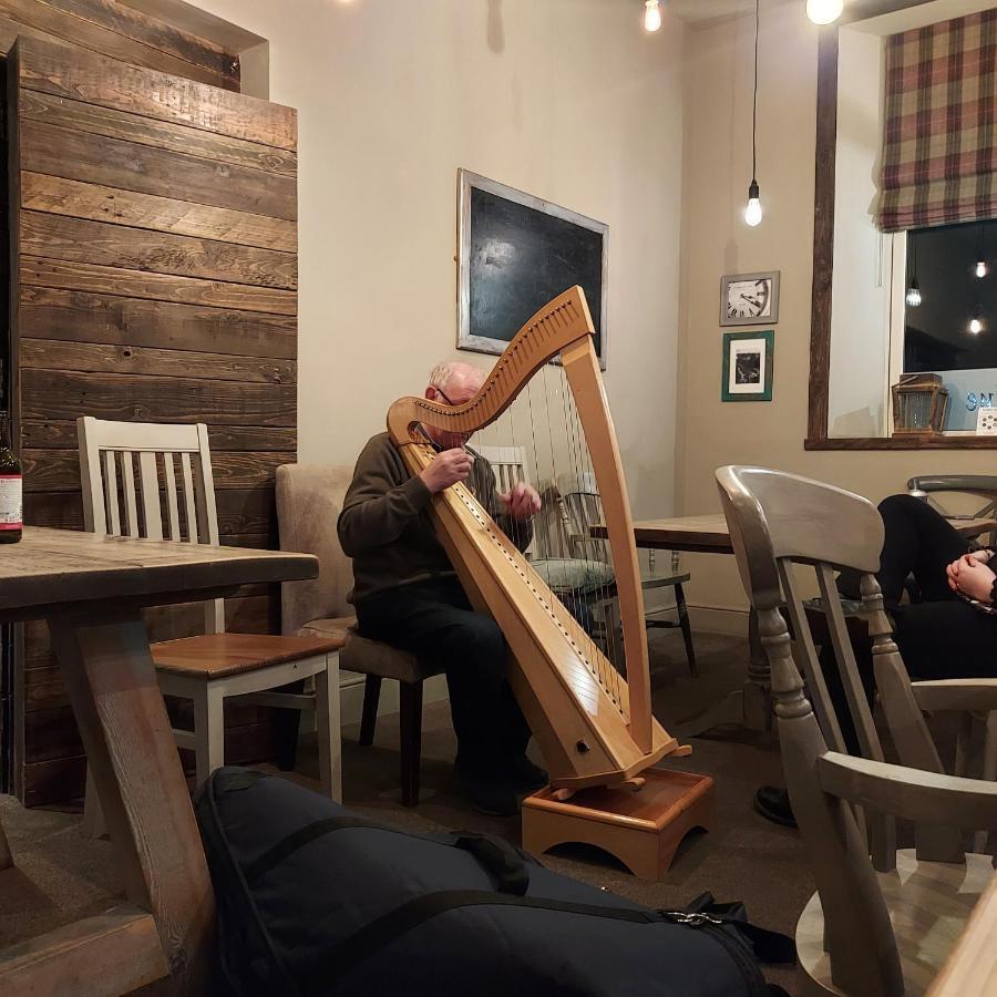 Trawden Arms Community Owned Pub Hotel Winewall Екстериор снимка