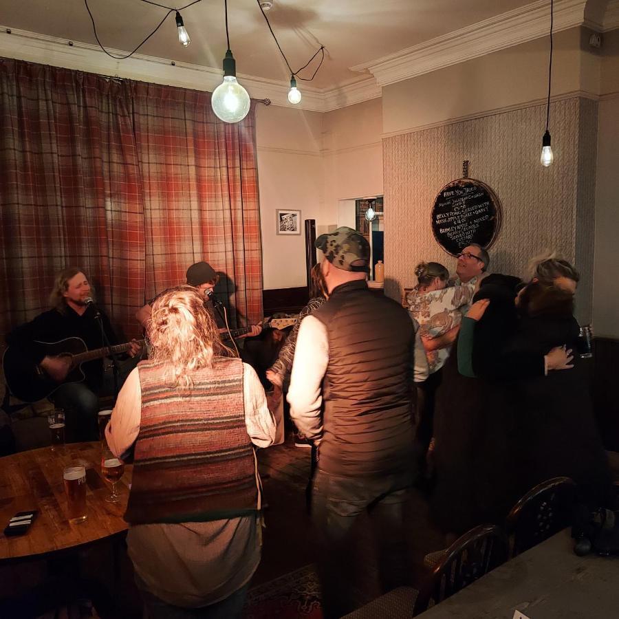 Trawden Arms Community Owned Pub Hotel Winewall Екстериор снимка