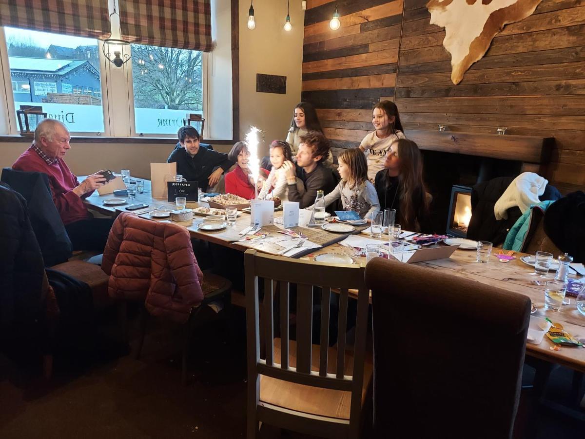 Trawden Arms Community Owned Pub Hotel Winewall Екстериор снимка